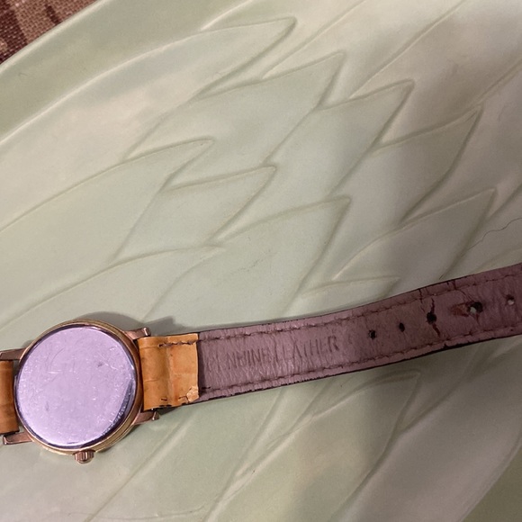 VTG Orvis Ladies Gold Tone Stainless Steel Multicolor Watch Genuine Leather Band - Picture 7 of 7